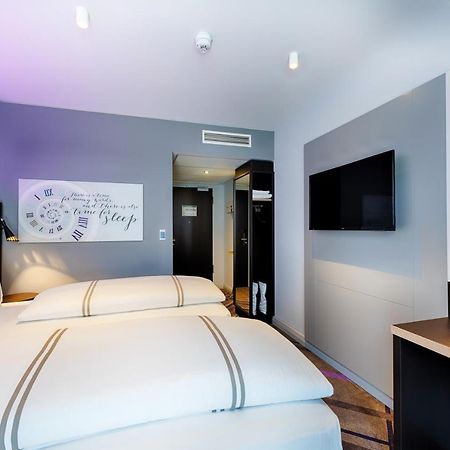 Premier Inn Darmstadt City Centre ภายนอก รูปภาพ