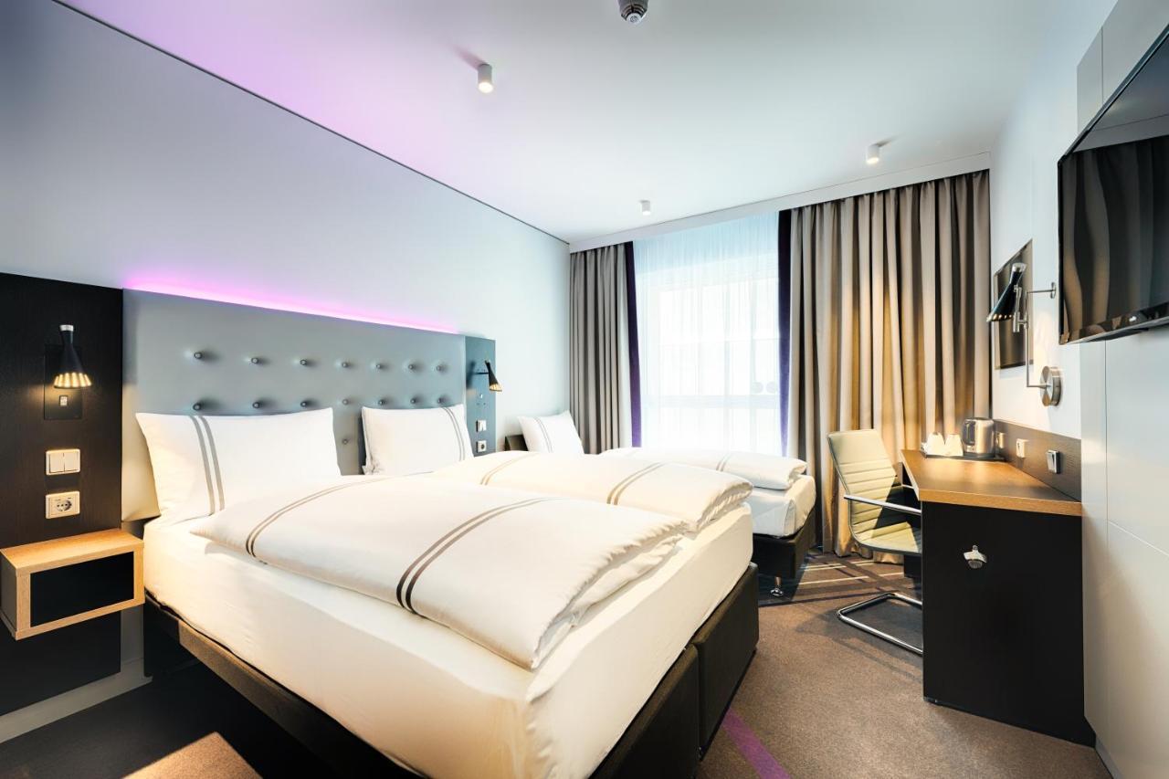 Premier Inn Darmstadt City Centre ภายนอก รูปภาพ