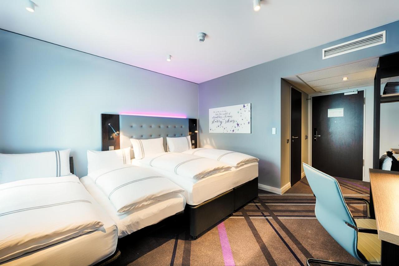 Premier Inn Darmstadt City Centre ภายนอก รูปภาพ