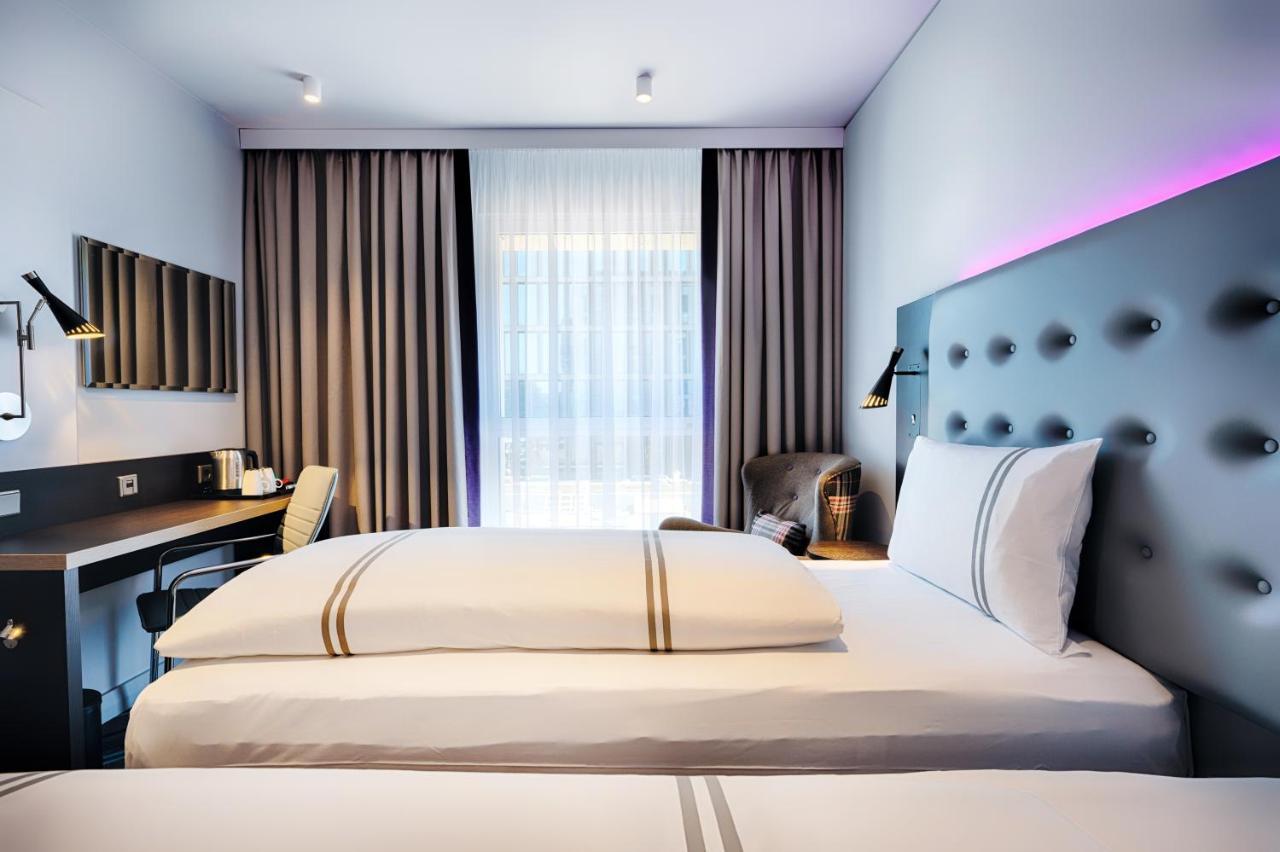 Premier Inn Darmstadt City Centre ภายนอก รูปภาพ