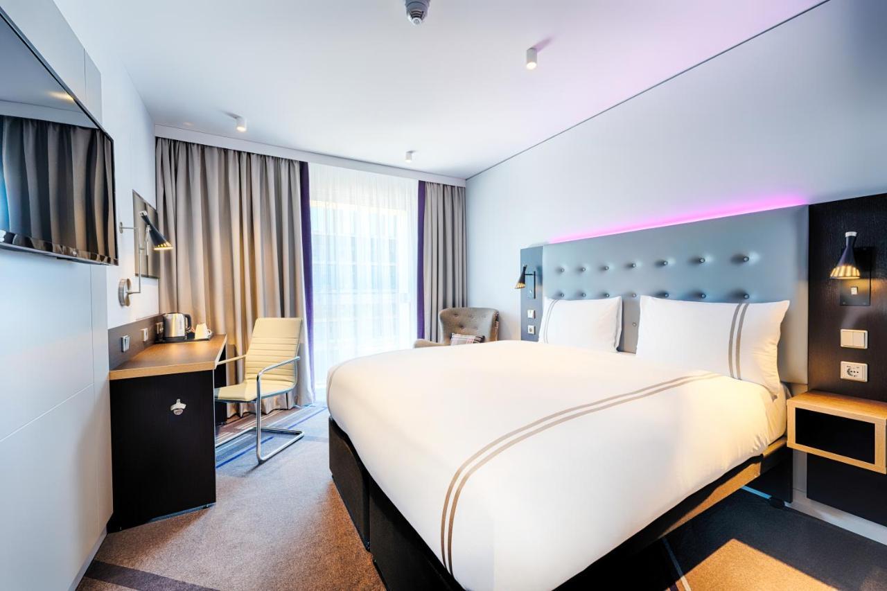 Premier Inn Darmstadt City Centre ภายนอก รูปภาพ